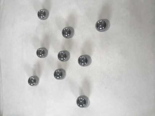 高い磨かれた炭素鋼の球45.05mm 1.773622" HRc 60の耐久性